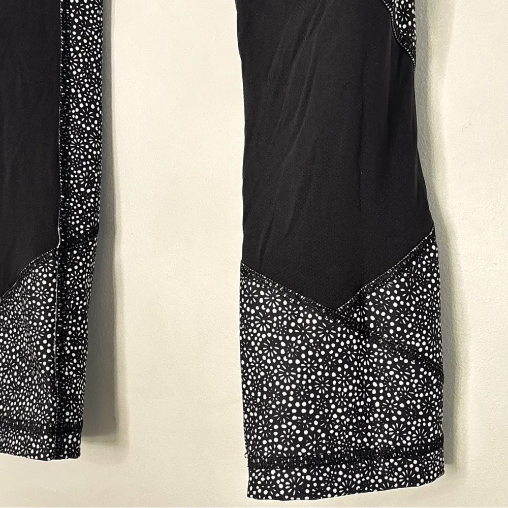 Lululemon Pace Rival Crop Leggings W/ Pockets Size 6 Freckle Flower Black White